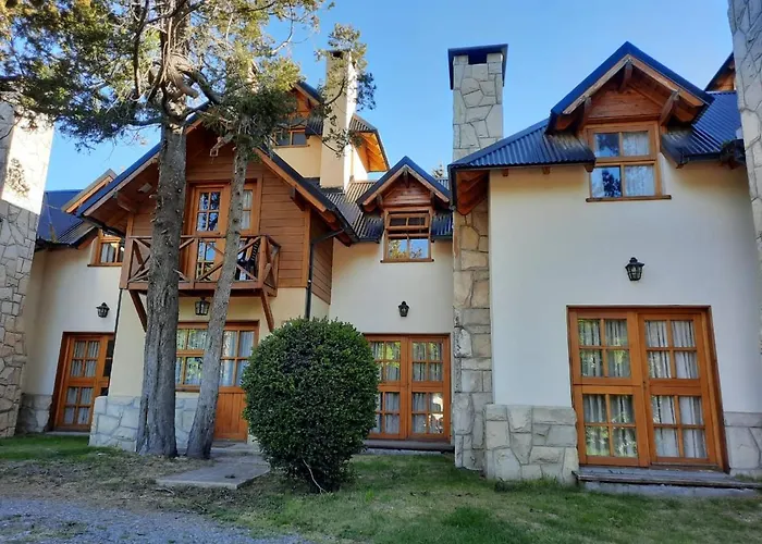 Apart Hotel Bungalows El Viejo Cipres San Carlos de Bariloche